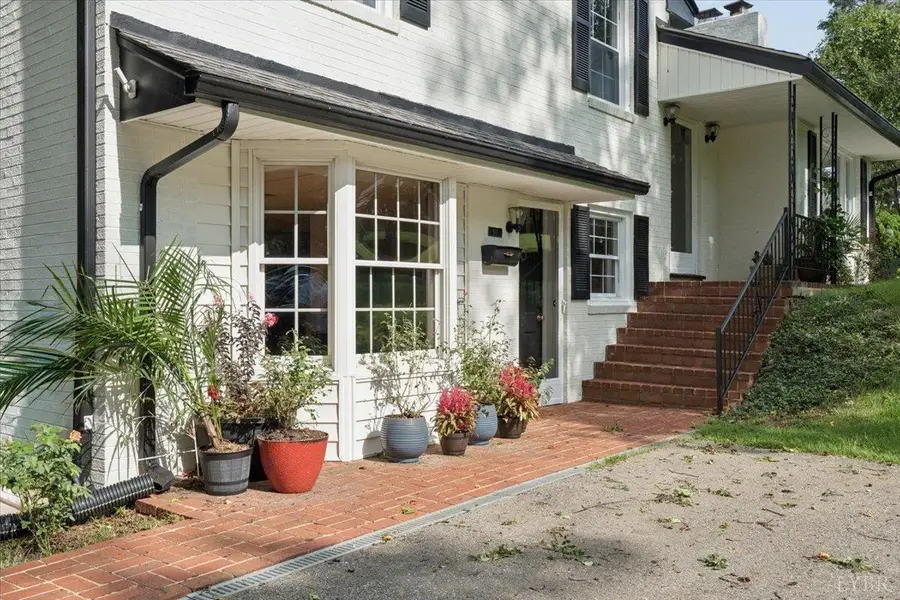 921 Peaksview Street, Bedford, VA 24523 - #2