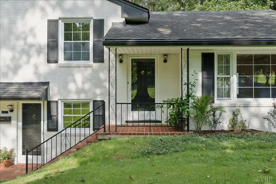921 Peaksview Street, Bedford, VA 24523 - #3