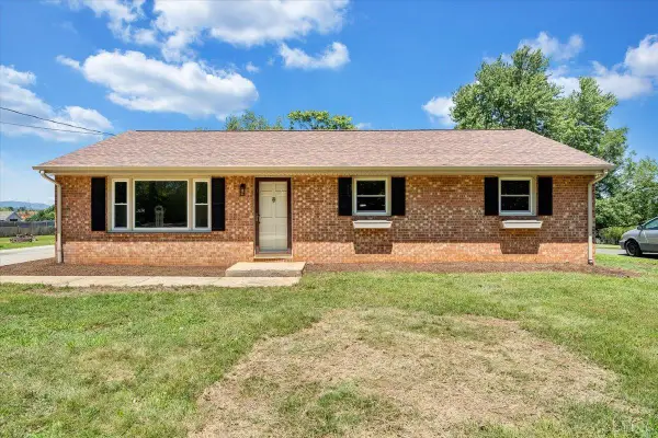 1002 Green Meadow Road, Bedford, VA 24523
