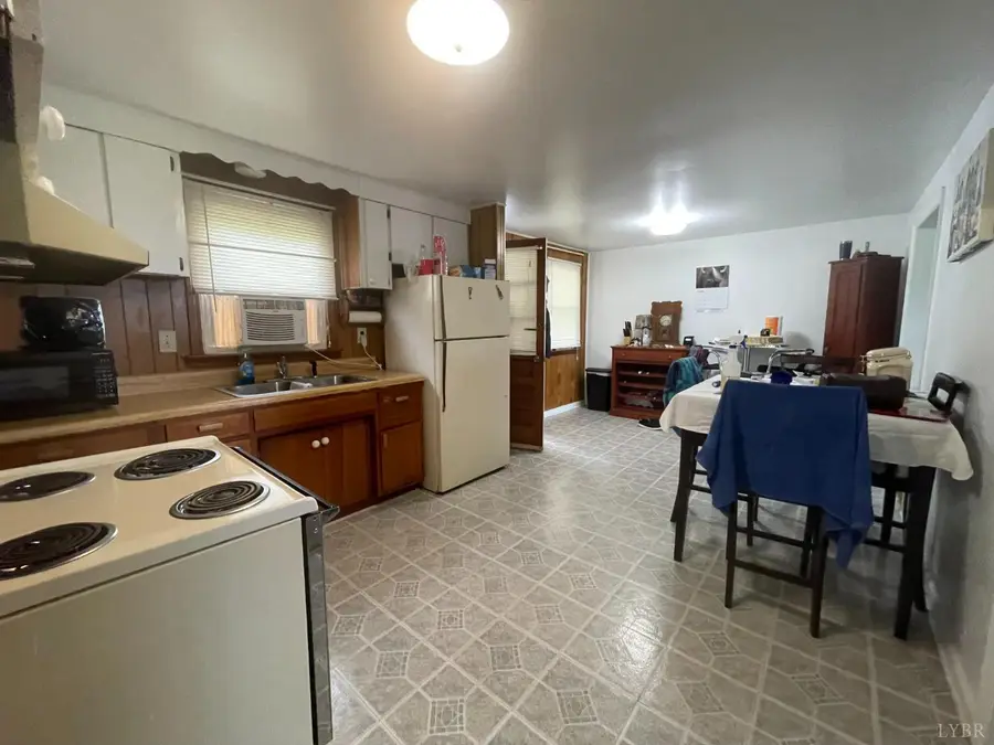 3339 W Lynchburg Salem Turnpike, Bedford, VA 24523 - #2