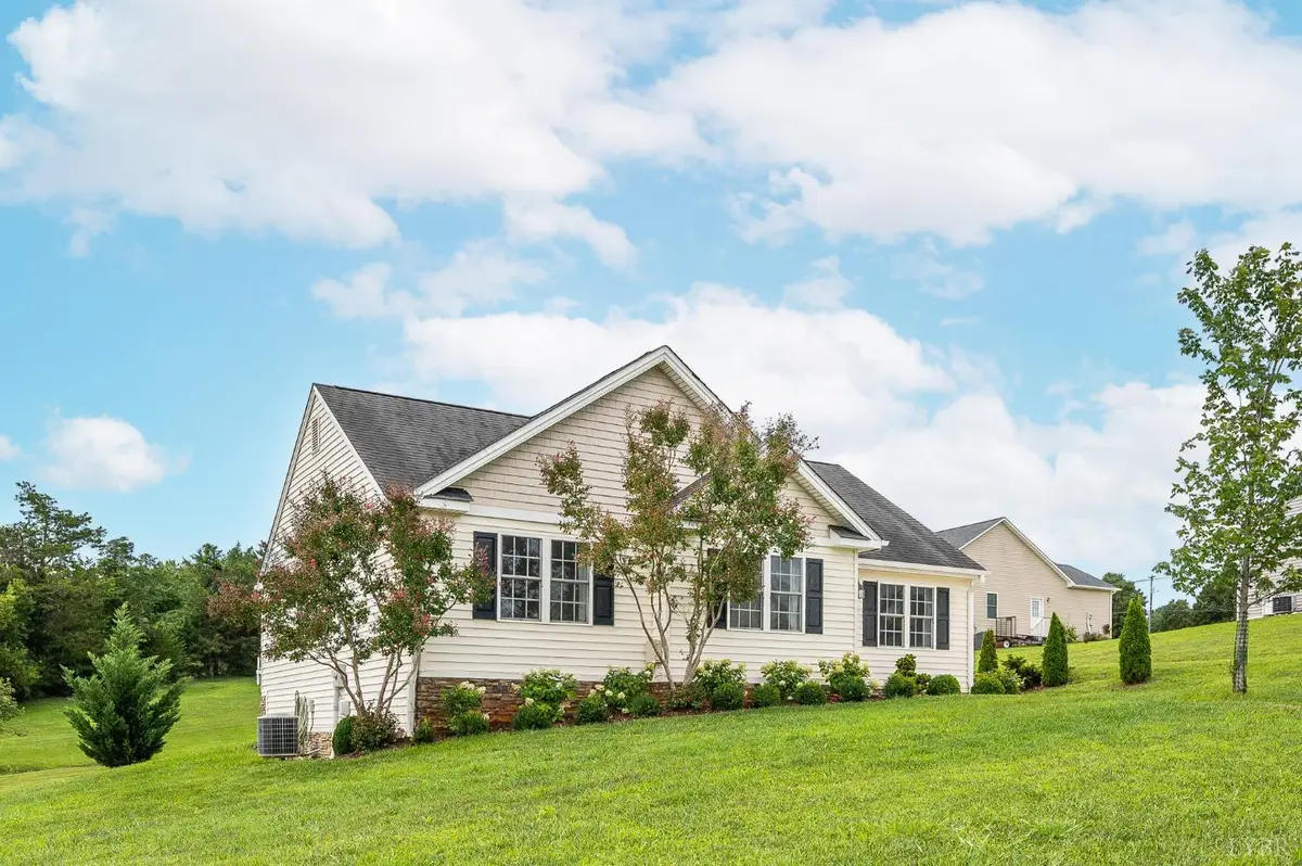 1572 Village Ct, Bedford, VA 24523 - #1