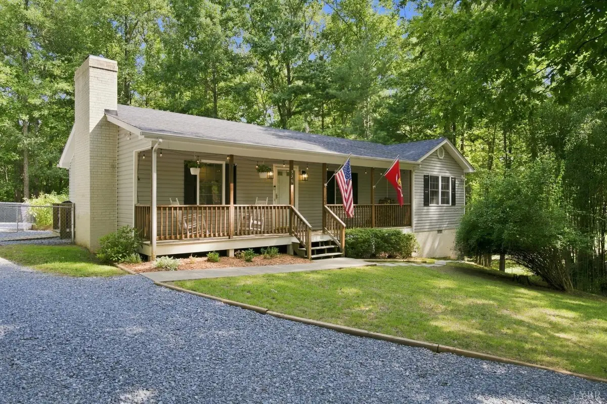 536 Dunivan Dr, Rustburg, VA 24588 - #1