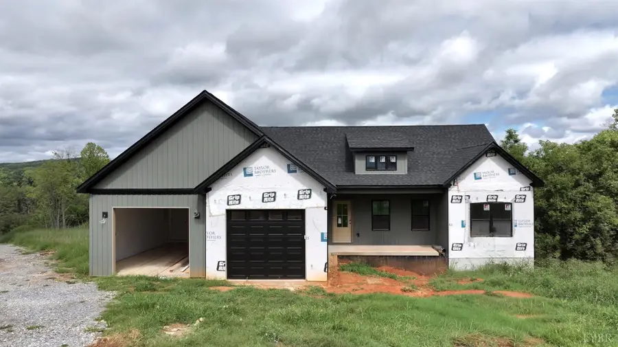 7 Leesville Rd, Evington, VA 24550 - #2