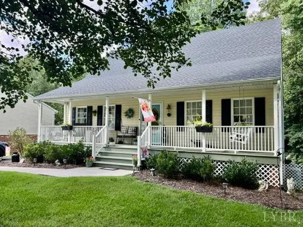330 Smoketree Lane, Lynchburg, VA 24502