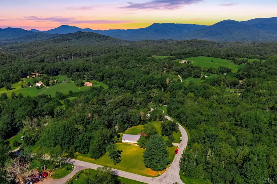 29 Rockfish Ln, Faber, VA 22938 - #2