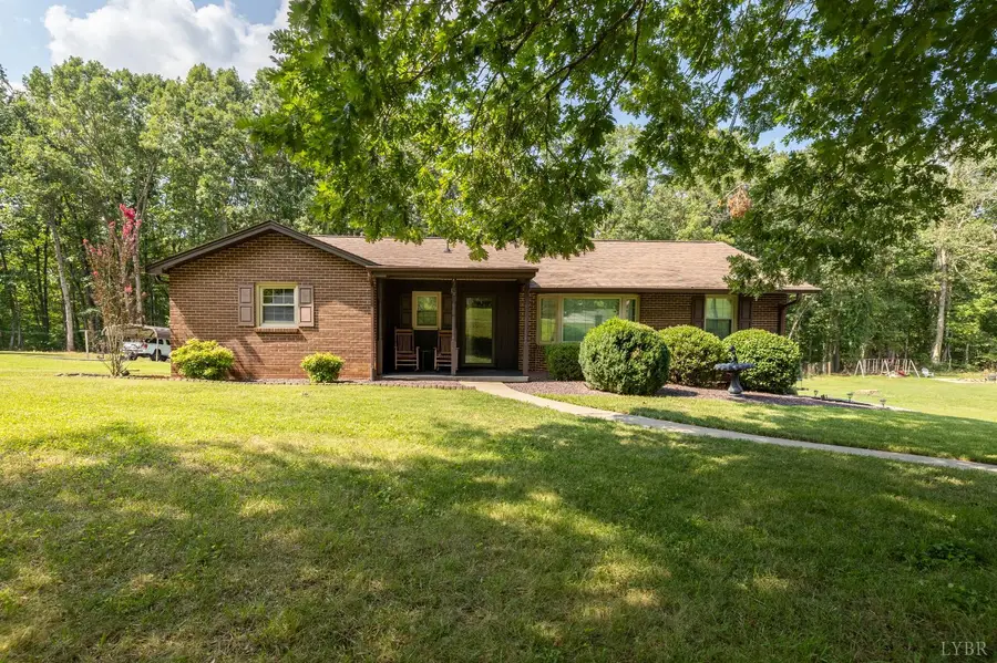 733 Spring St, Hurt, VA 24563 - #2