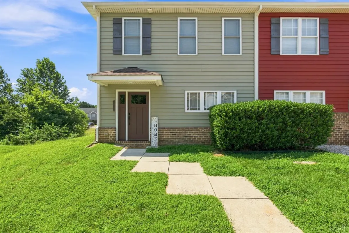 1066 Commonwealth Circle, Forest, VA 24551 - #1