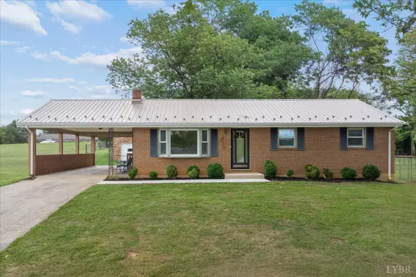 1111 Roundtree Drive, Bedford, VA 24523