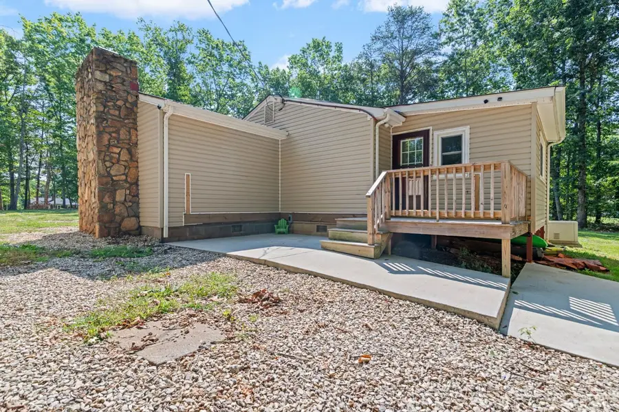 7401 Red House Rd, Appomattox, VA 24522 - #2