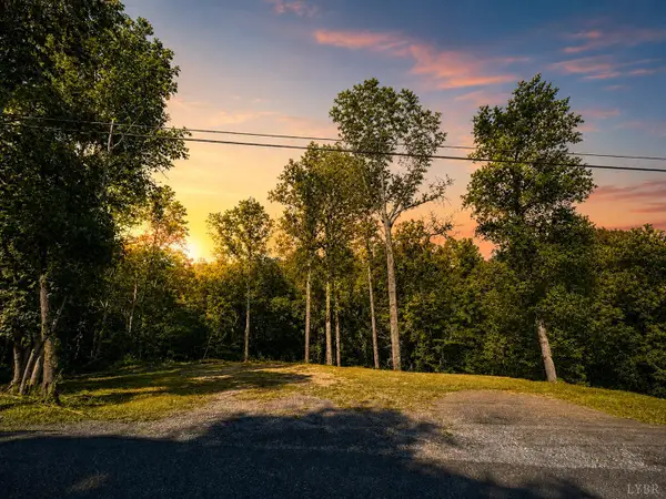 215 V E S Road, Lynchburg, VA 24503