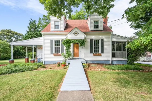 1231 Oakwood Street, Bedford, VA 24523