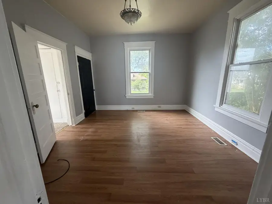 170 Charlotte Ave, Colonial Heights, VA 23834 - #2