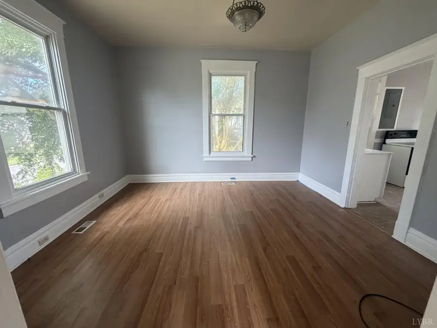 170 Charlotte Ave, Colonial Heights, VA 23834 - #3