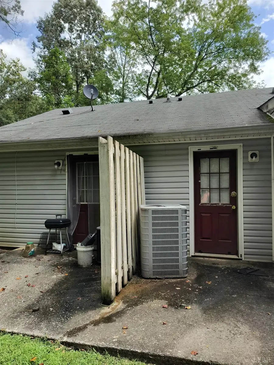 201 Deer Creek Drive, Lynchburg, VA 24502 - #2
