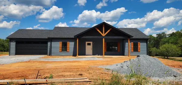 722 Prospect Rd, Hurt, VA 24563