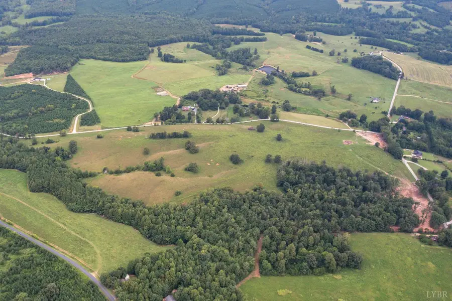 12 Blue Ridge Drive, Appomattox, VA 24522 - #2