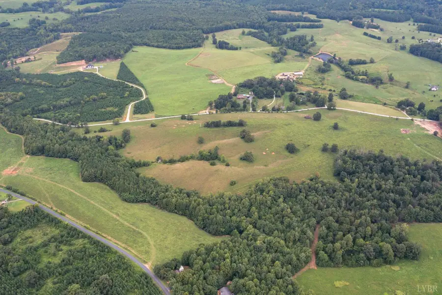16 Blue Ridge Drive, Appomattox, VA 24522 - #2