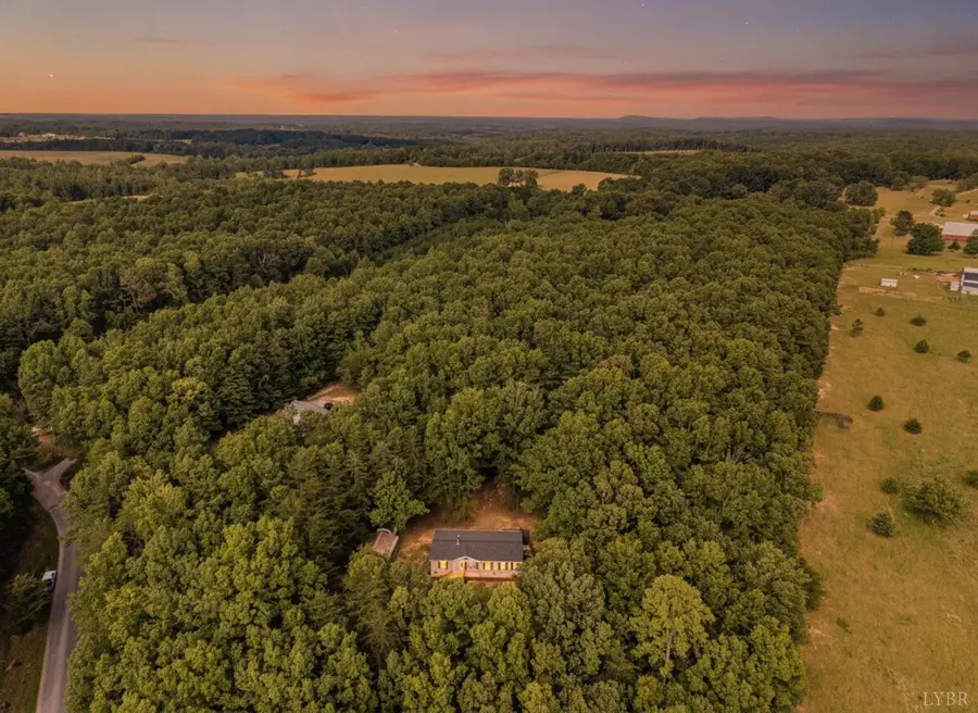 1523 Moccasin Path Trail, Huddleston, VA 24104 - #2