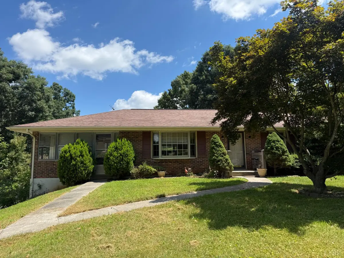 421 Woodland Circle, Lynchburg, VA 24502 - #1
