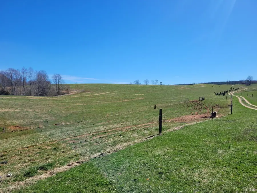 1975 Bellview, Appomattox, VA 24522 - #2