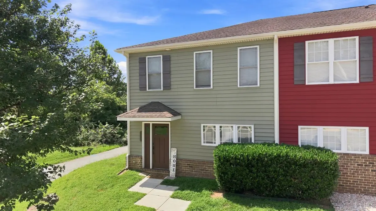 1066 Commonwealth Circle, Forest, VA 24551 - #1