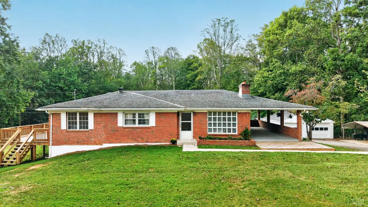 244 Riverview Rd, Madison Heights, VA 24572 - #1