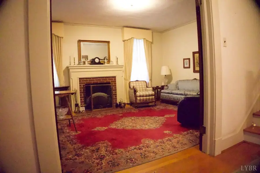 809 Oak Street, Bedford, VA 24523 - #2