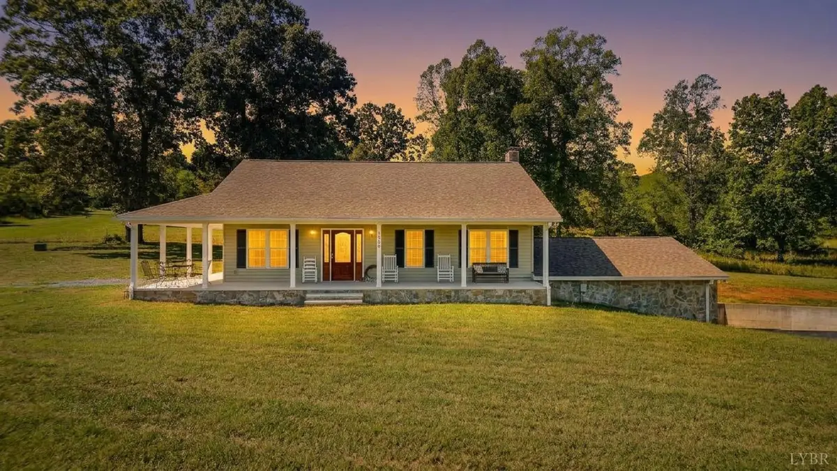 1868 Glenwood Dr, Bedford, VA 24523 - #1