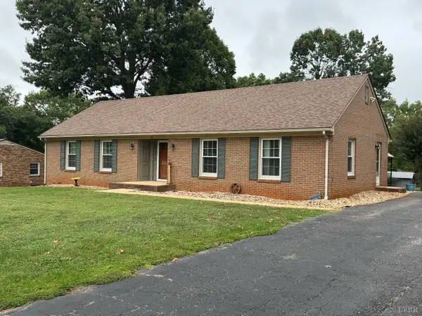221 Oakland Drive, Madison Heights, VA 24572