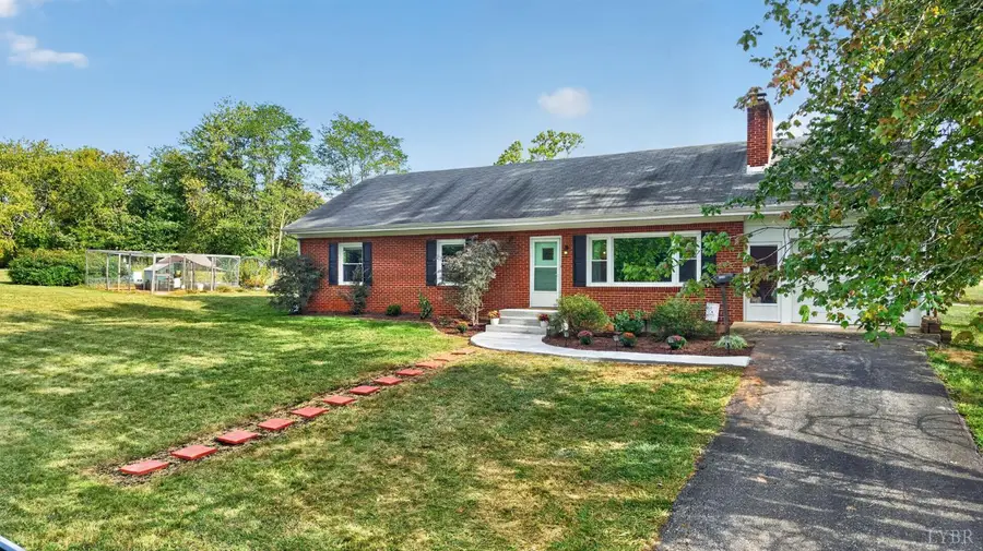 1218 Oakwood St., Bedford, VA 24523 - #2