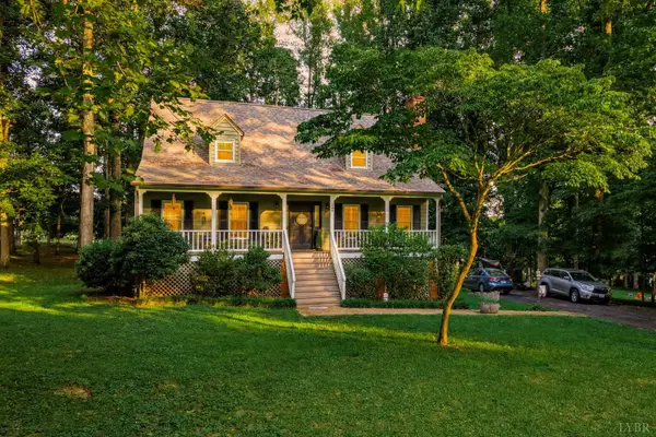 208 Crestview Drive, Forest, VA 24551
