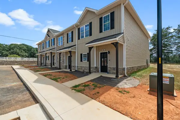 209 Morning Walk Circle, Forest, VA 24551
