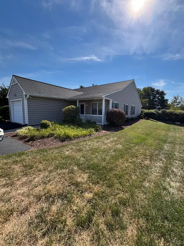 1155 Jefferson Oaks Court #37, Forest, VA 24551
