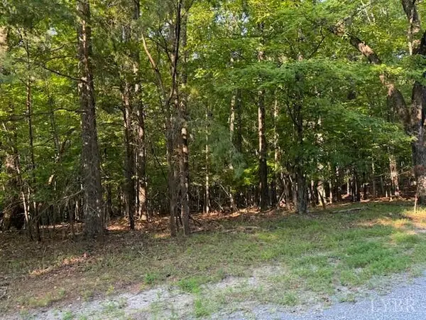 22 Woodshire Drive, Blue Ridge, VA 24064