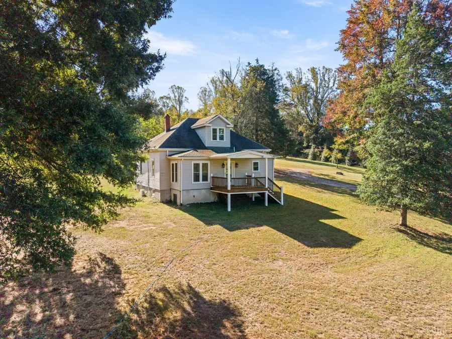 1697 S Amherst Highway, Amherst, VA 24521 - #2