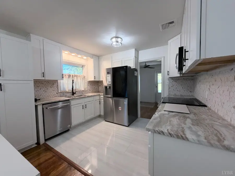 565 Ferguson Street, Appomattox, VA 24522 - #3