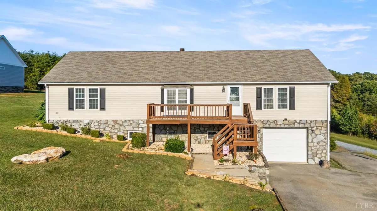 1019 Park Mountain Terrace, Huddleston, VA 24104 - #1