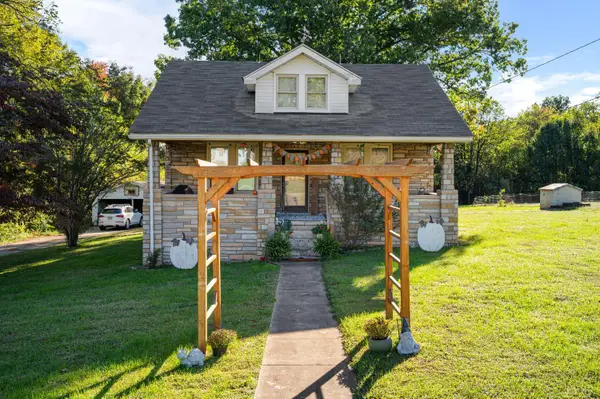 400 Prospect Road, Hurt, VA 24563