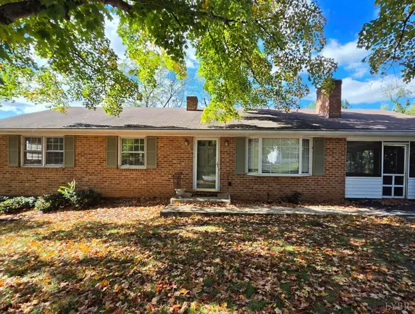 86 Farmington Road, Lynchburg, VA 24502