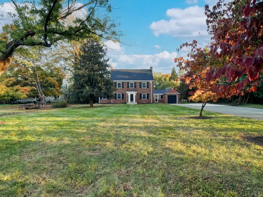 904 Longwood Avenue, Bedford, VA 24523 - #2
