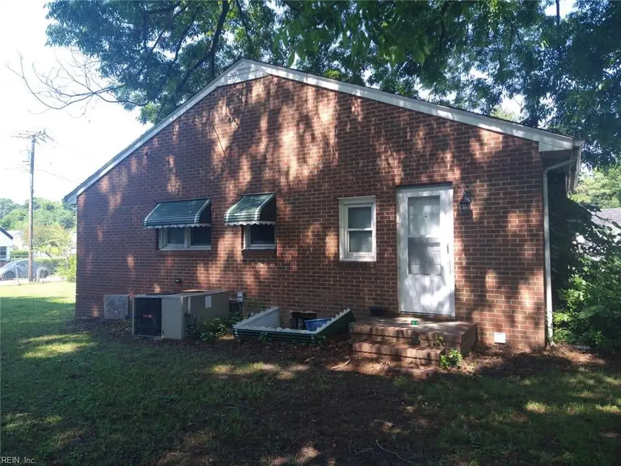 212 Saint James Avenue, Suffolk, VA 23434 - Image #2