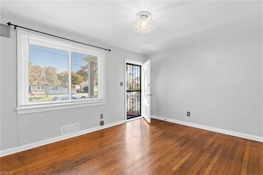 2329 Dominion Avenue, Norfolk, VA 23518 - Image #3