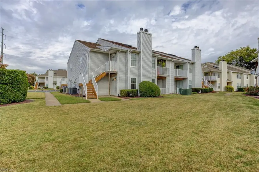 513 Peak Court, Virginia Beach, VA 23462 - #2