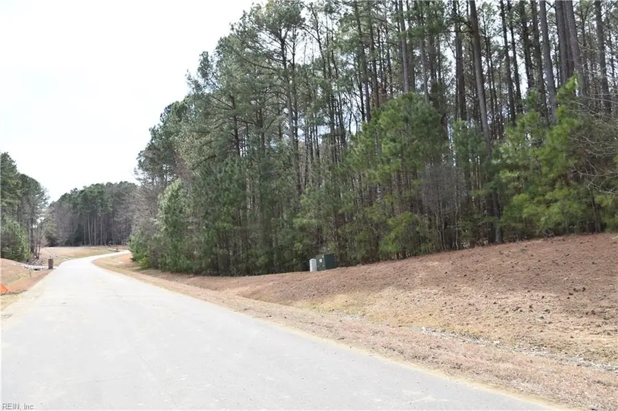 1314 Lawnes Neck Drive, Smithfield, VA 23430 - Image #2