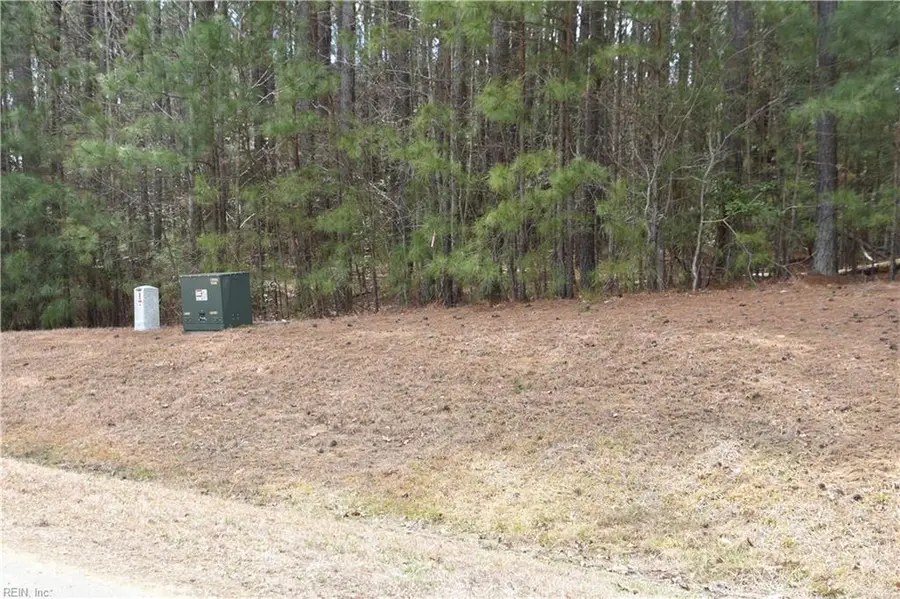 1314 Lawnes Neck Drive, Smithfield, VA 23430 - Image #3