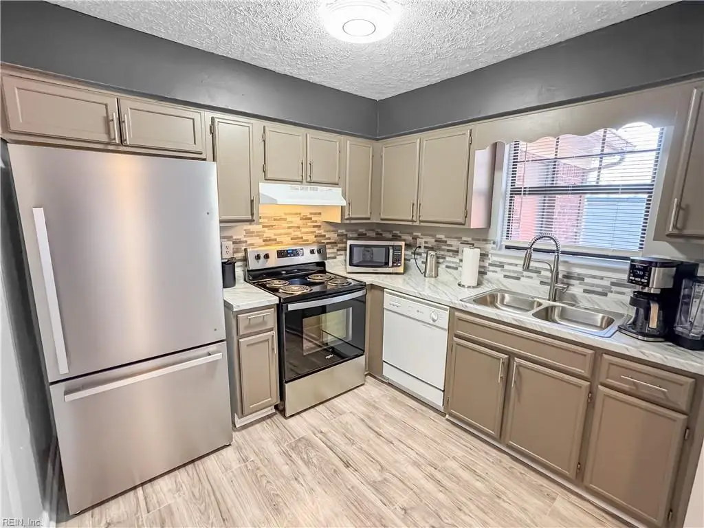 363 Deputy Lane #F, Newport News, VA 23608 - Image #1