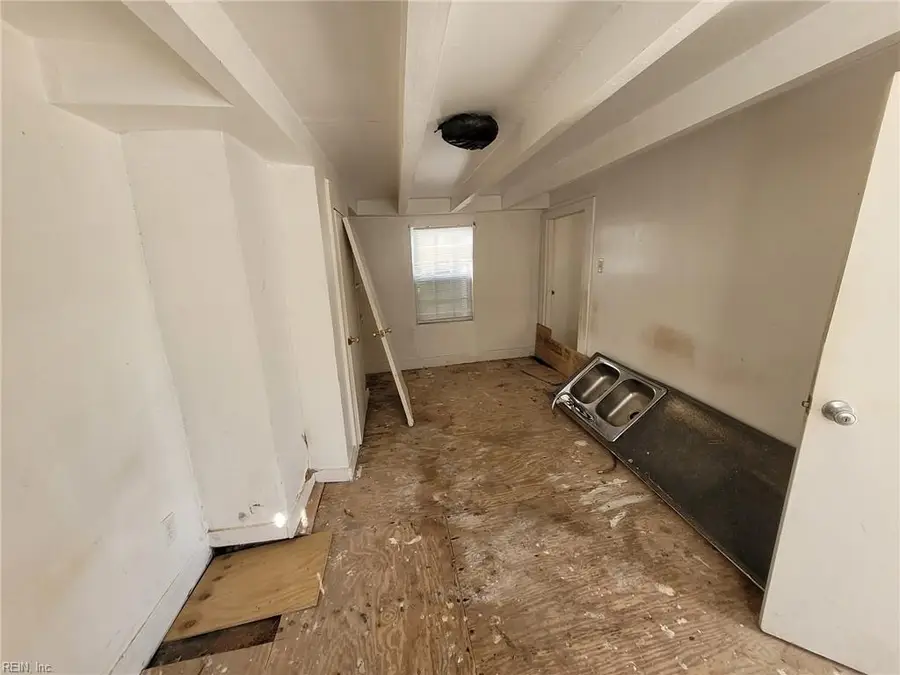 15 N Hope Street, Hampton, VA 23663 - Image #2