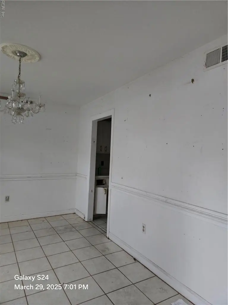 4 Towne Square Drive, Newport News, VA 23607 - Image #3