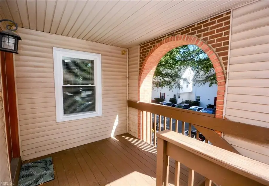 813 Gaslight Lane #813, Virginia Beach, VA 23462 - Image #3