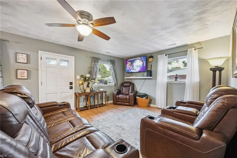 425 Bamboo Lane, Virginia Beach, VA 23452 - Image #3